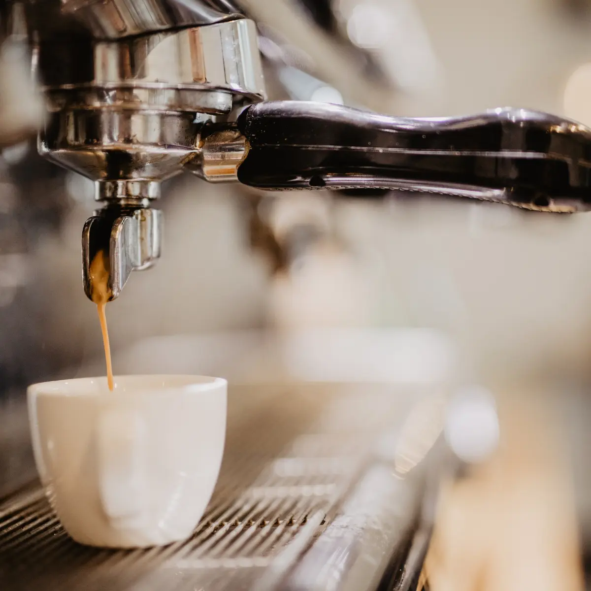 espresso machine brewing beans