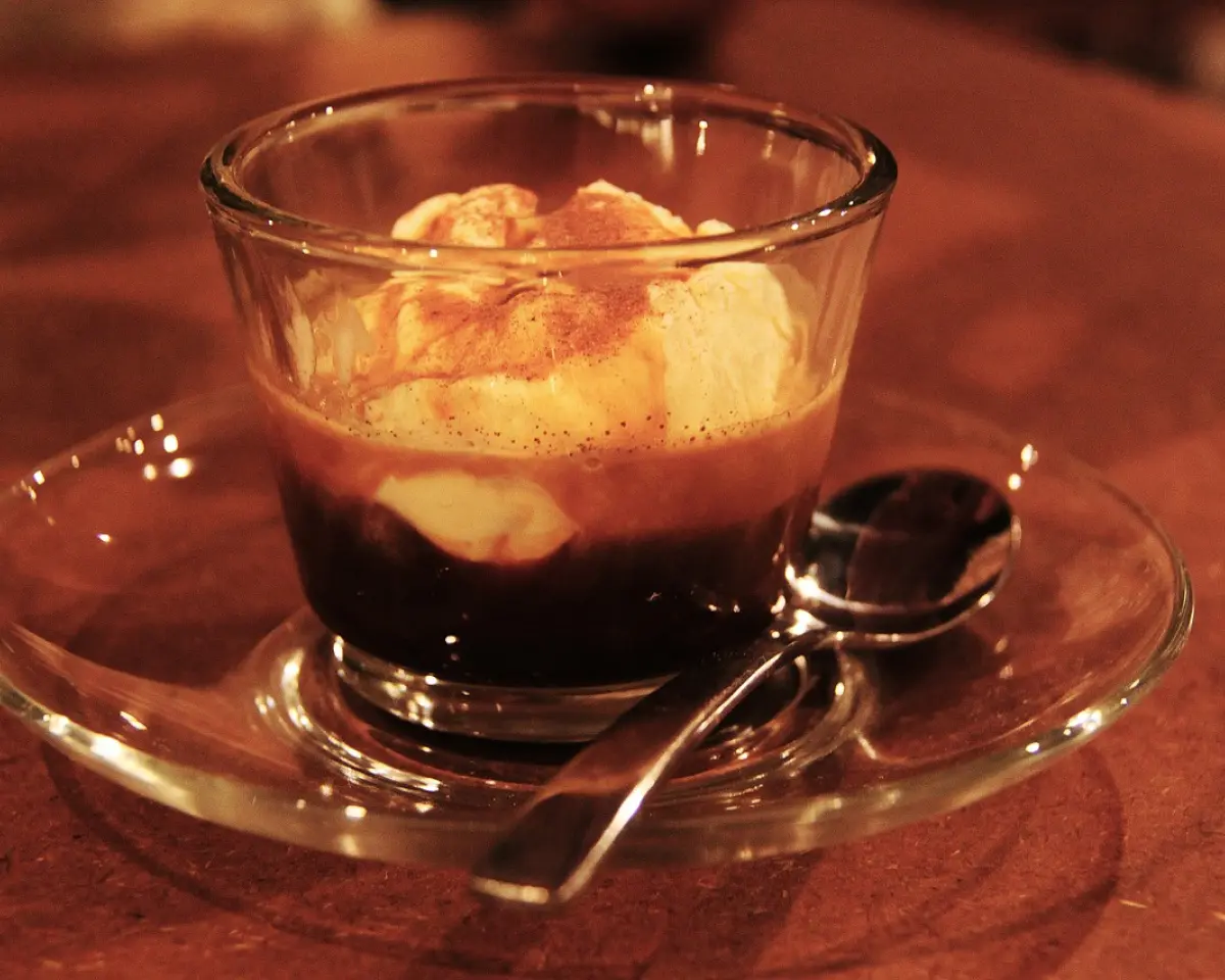 Amaretto coffee